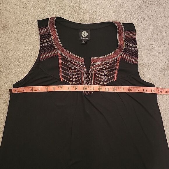 Bobeau embroidered black tank - Picture 5 of 8